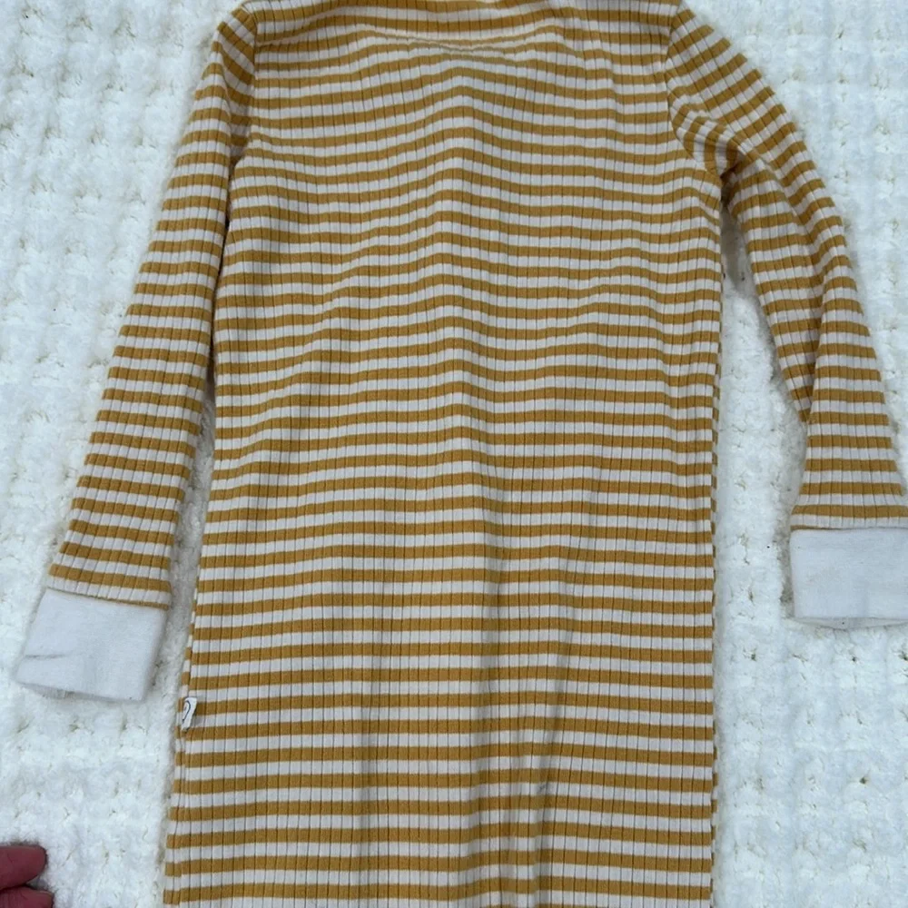 Morí mustard stripe ribbed snug clever zip pajama
